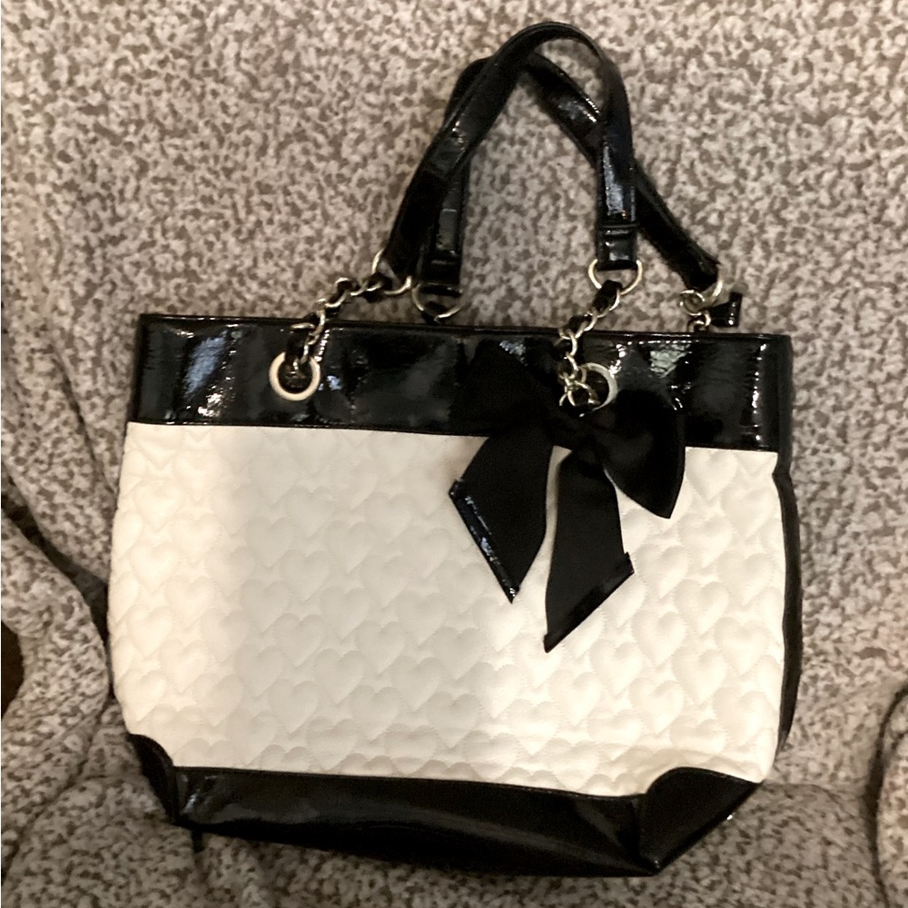 Beautiful betsey Johnson tote bag